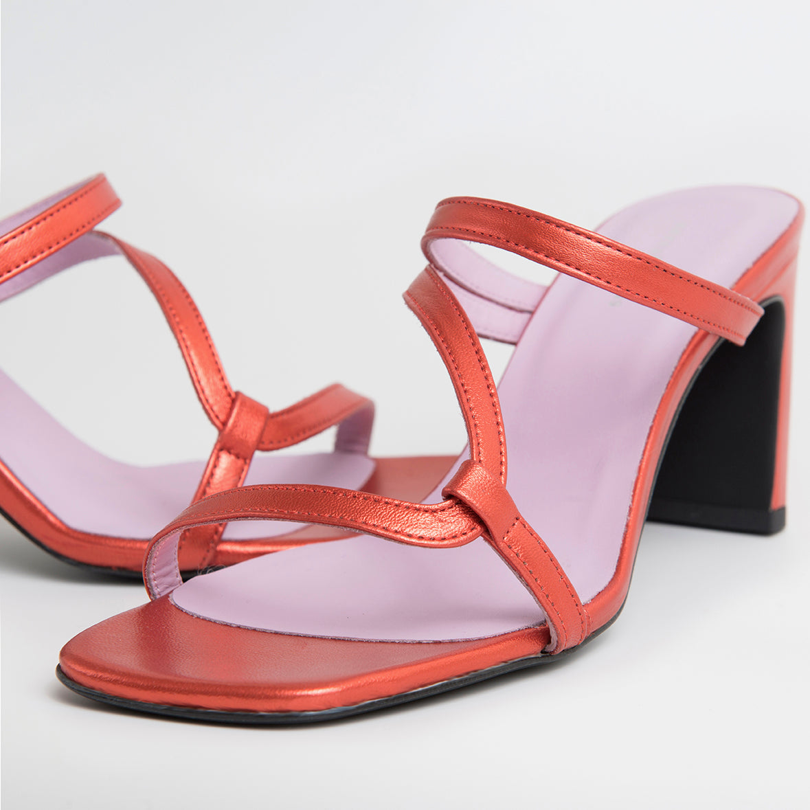 lilly❤︎‬ 8-bit-pixel-lily-flower-600w-